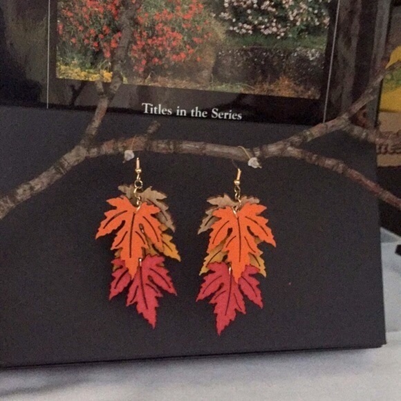 Maple Leaves in Fall Color Dangle Earrings - Picture 6 of 9